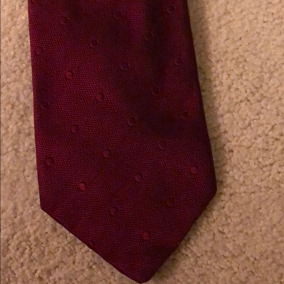 Burberry’s Tie - Picture 3 of 7